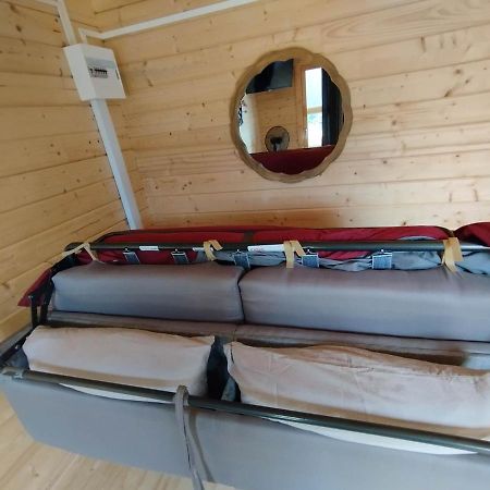 Tiny House Toute Equipee Avec Jardin Saint-Florent-sur-Cher Екстериор снимка