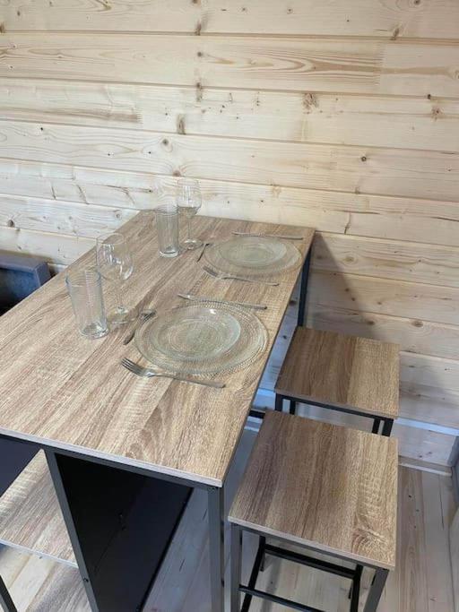 Tiny House Toute Equipee Avec Jardin Saint-Florent-sur-Cher Екстериор снимка