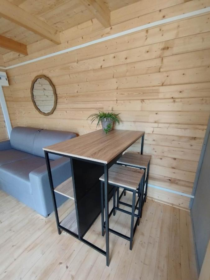 Tiny House Toute Equipee Avec Jardin Saint-Florent-sur-Cher Екстериор снимка