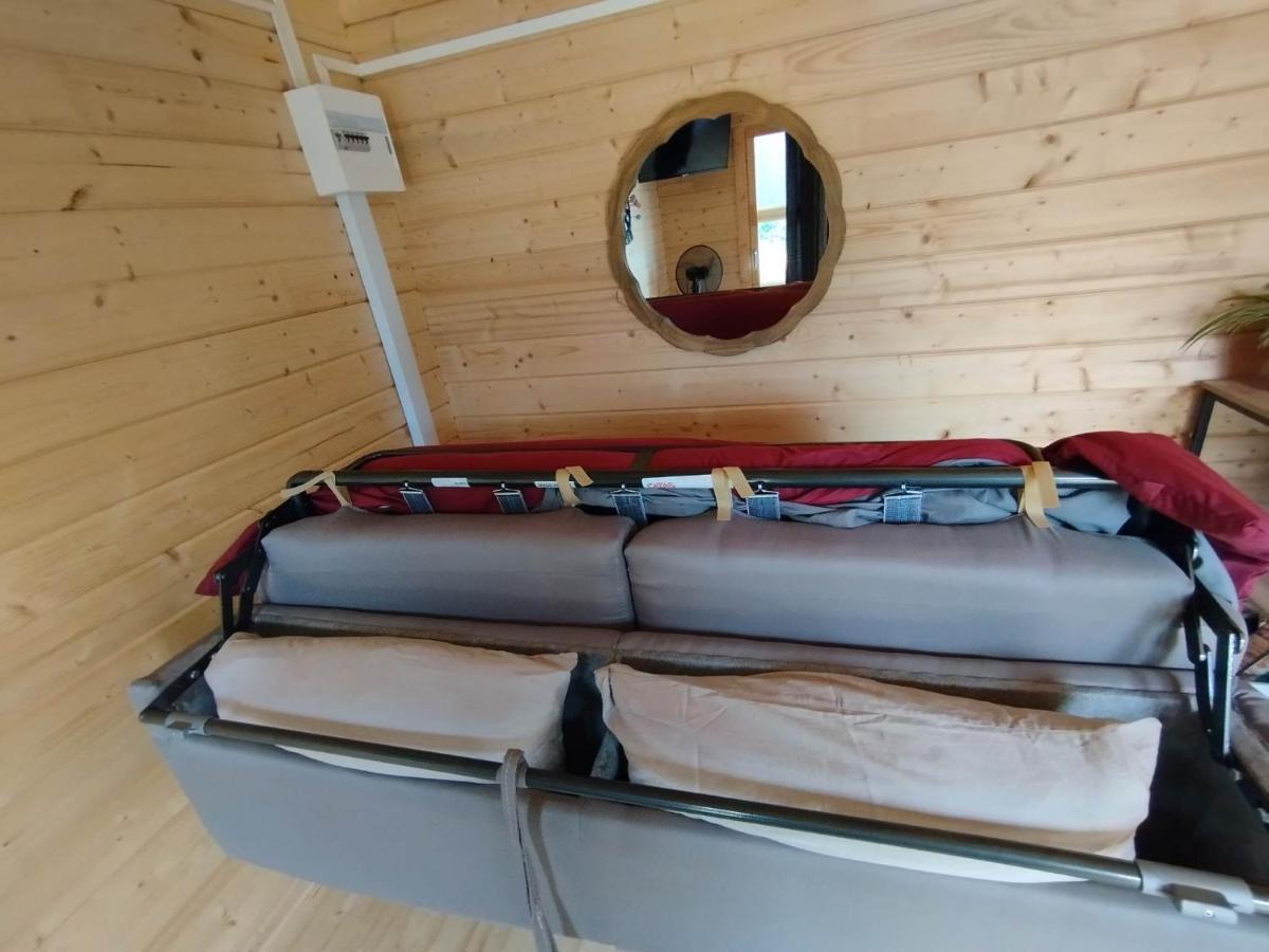 Tiny House Toute Equipee Avec Jardin Saint-Florent-sur-Cher Екстериор снимка