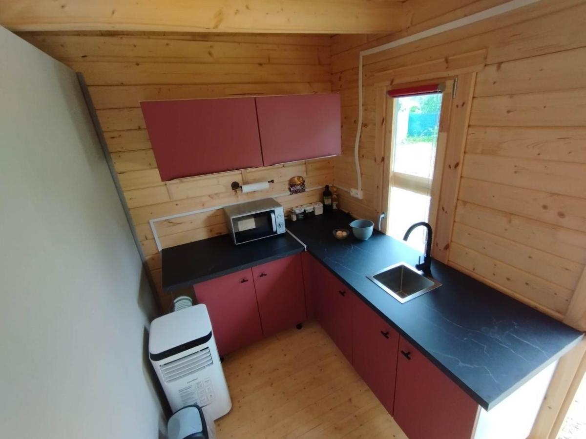 Tiny House Toute Equipee Avec Jardin Saint-Florent-sur-Cher Екстериор снимка